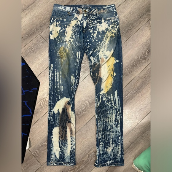 ✨Host pick✨ Vintage robins jeans with studs and flaps - Picture 2 of 5